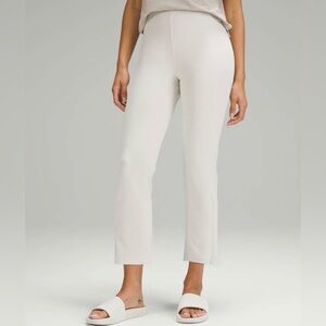 Lululemon Ribbed Softstream Zip-Leg High Rise Crop Pants In Bone, Size 8